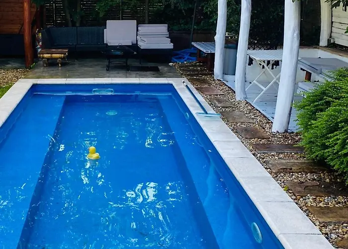 Modern House In With Pool Budapešť