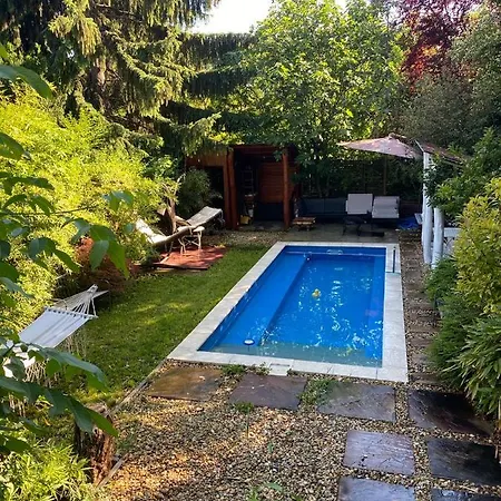 Апартаменты Modern House In With Pool Будапешт